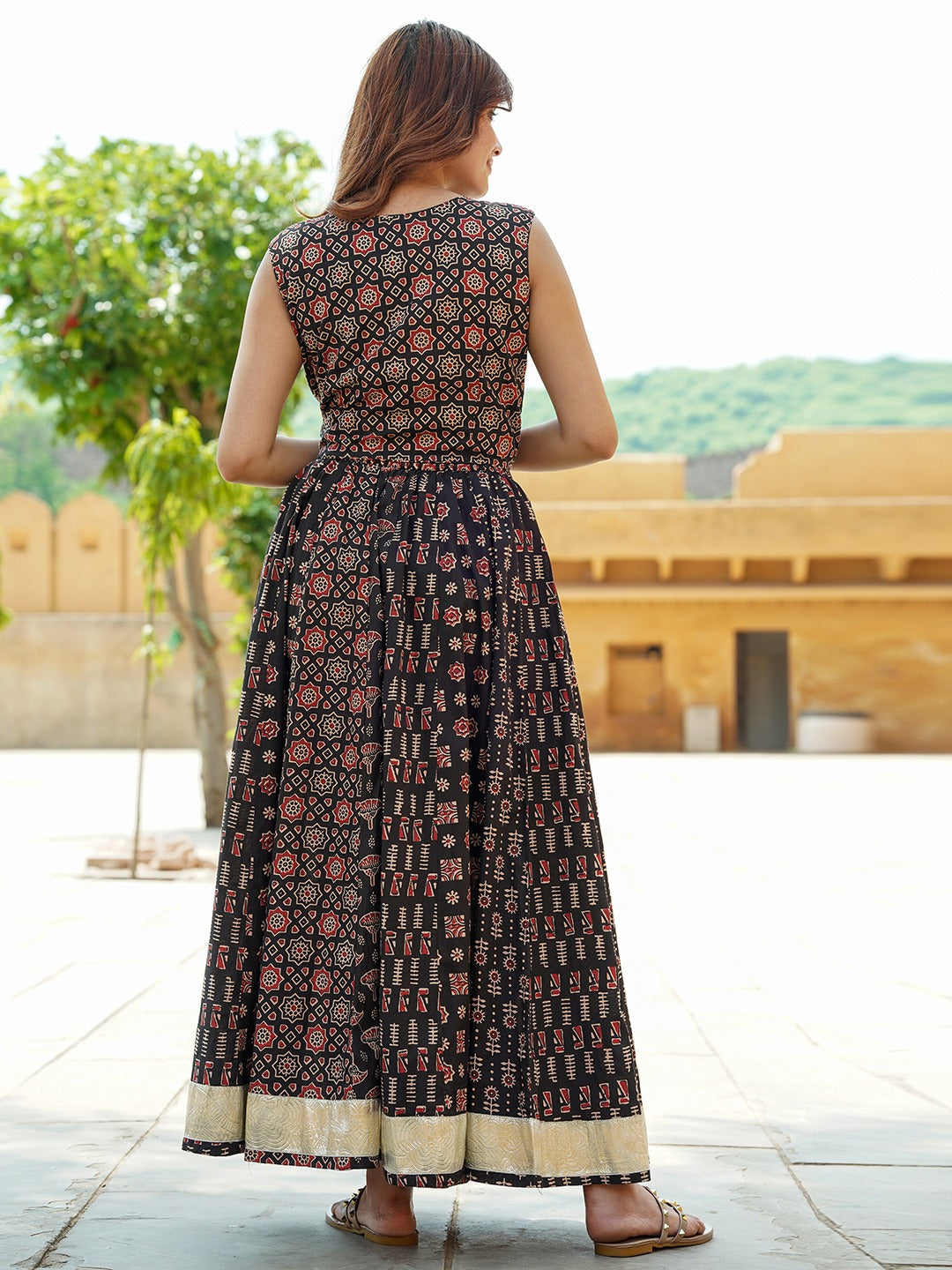 Jaitpuriya Multicolor Gold Print Lehenga Choli