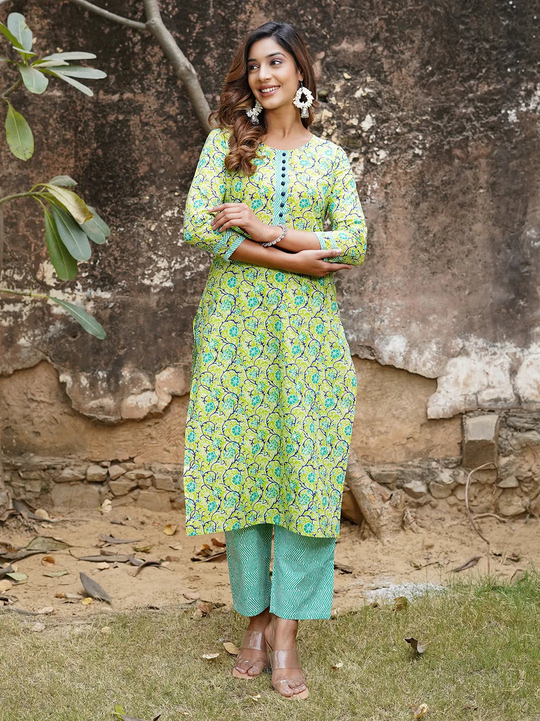Green Floral Printed Regular Pure Cotton Kurta with Trousers