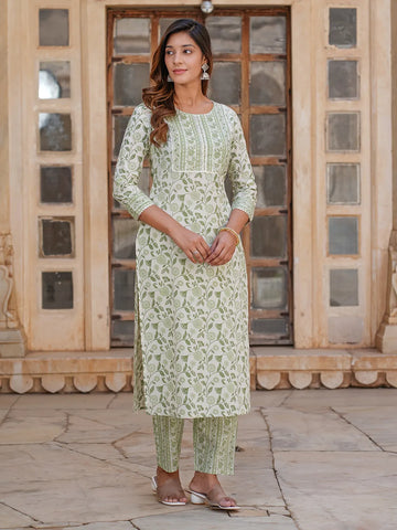 Jaitpuriya Women White And Green Floral Straight Kurta Pant Set