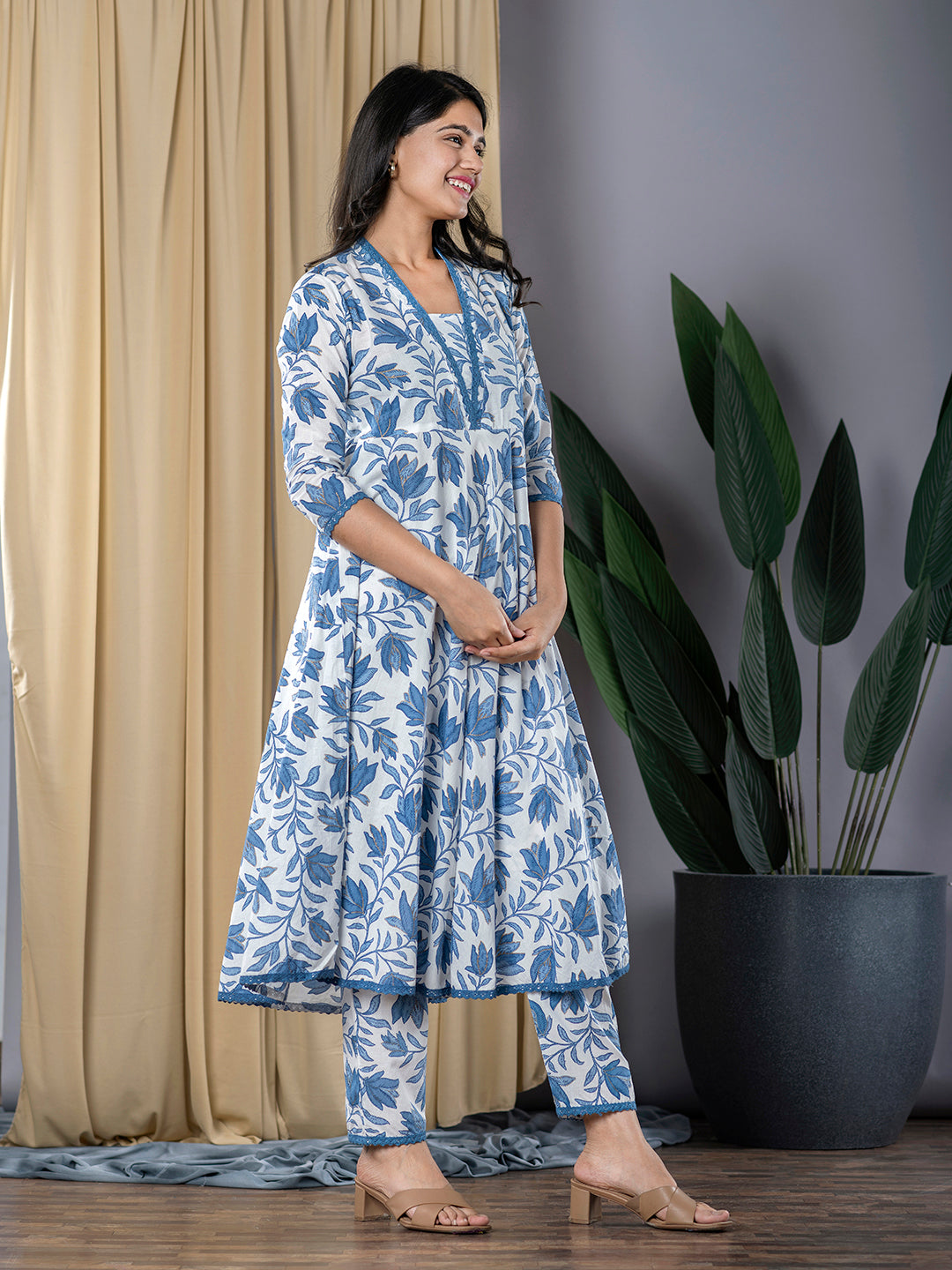 Jaitpuriya Women Blue Anarkali Kurta With Trouser Set