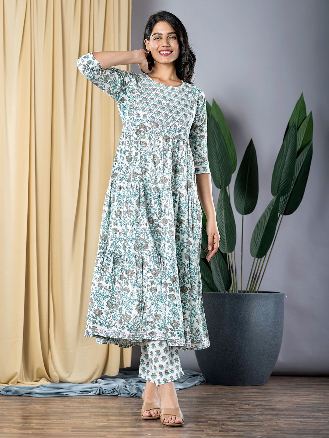 Jaitpuriya Women Grey And Turquoise Anarkali Kurta With Trouser Set Set