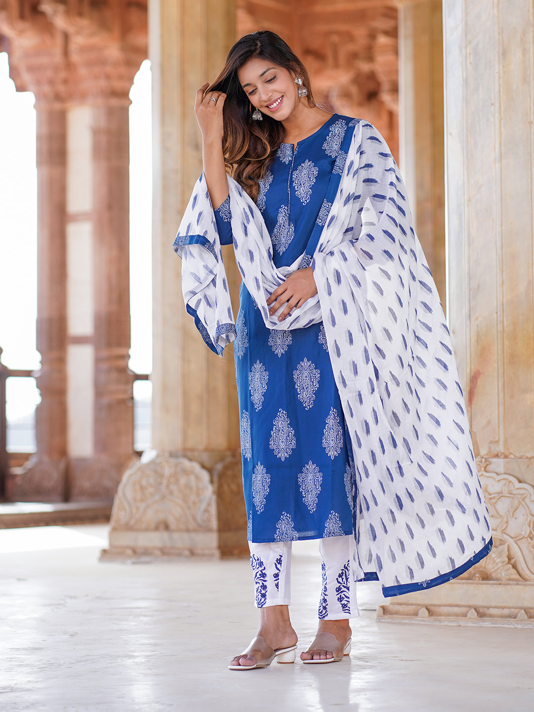 Jaitpuriya Women Blue Paisley Straight Kurta trousers and Dupatta Set