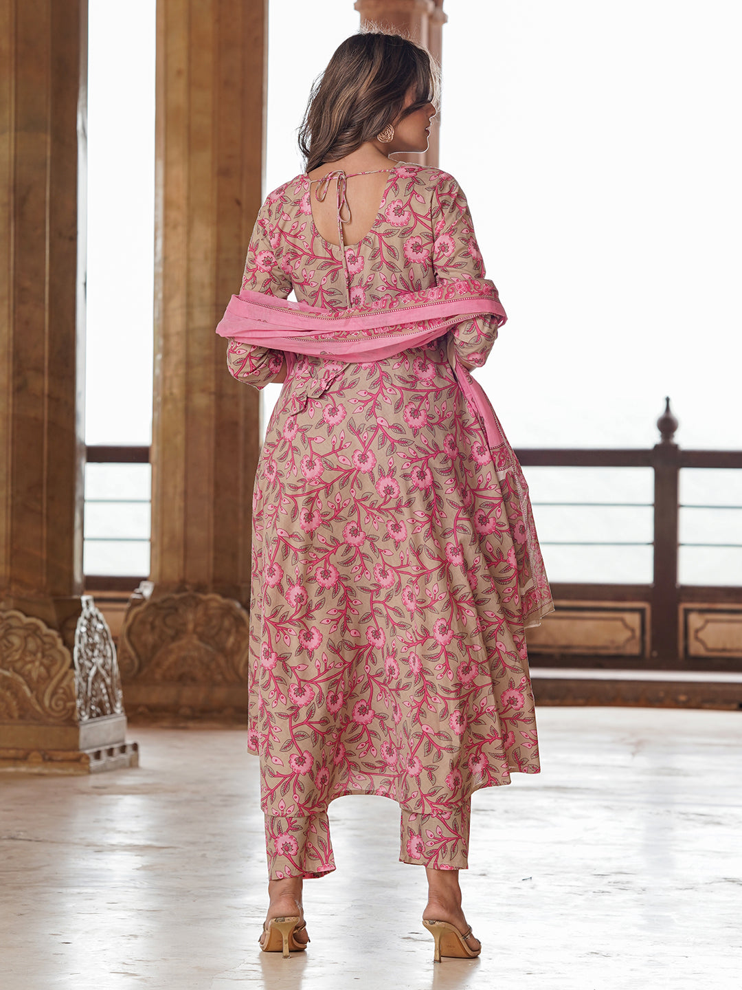 Jaitpuriya Women Cream Floral Anarkali Kurta Pant and Dupatta Set