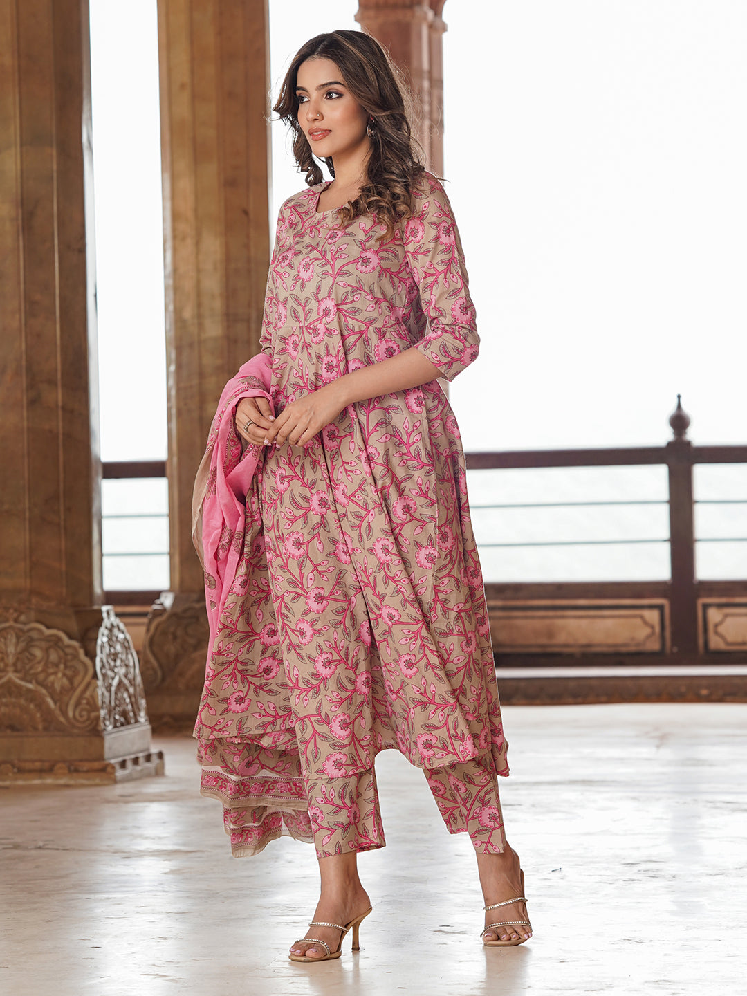 Jaitpuriya Women Cream Floral Anarkali Kurta Pant and Dupatta Set