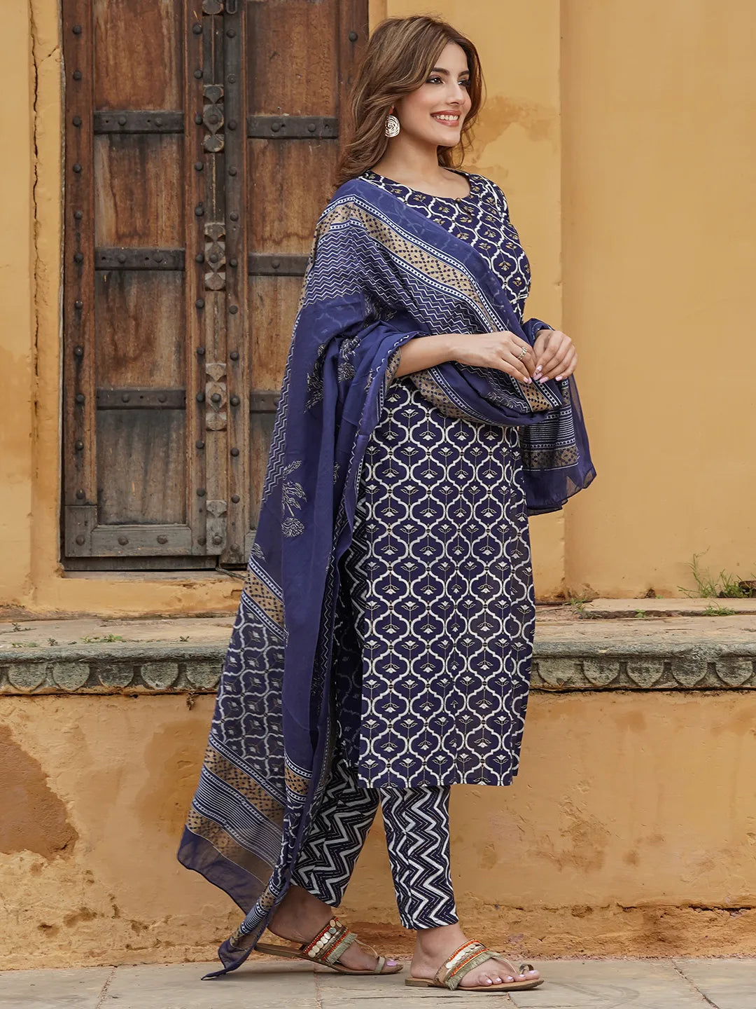 Jaitpuriya Women Navy Blue Geometric Straight Kurta Pant and Dupatta Set