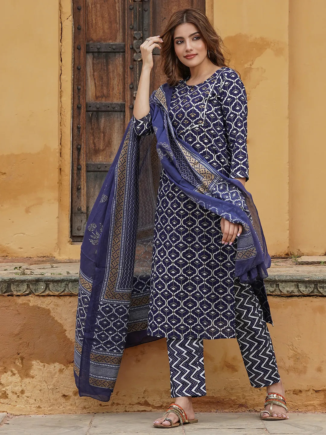 Jaitpuriya Women Navy Blue Geometric Straight Kurta Pant and Dupatta Set