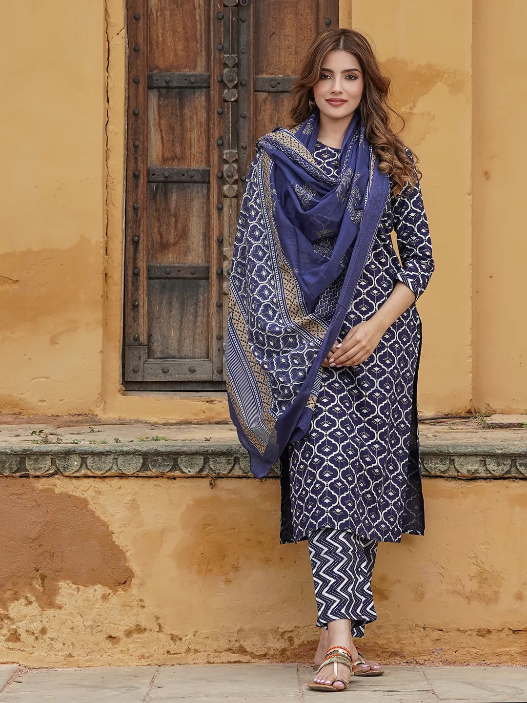 Jaitpuriya Women Navy Blue Geometric Straight Kurta Pant and Dupatta Set