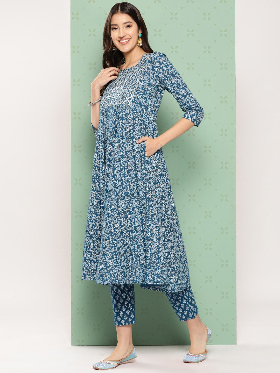 Jaitpuriya Women Teal Floral Anarkali Kurta Pant and Dupatta Set