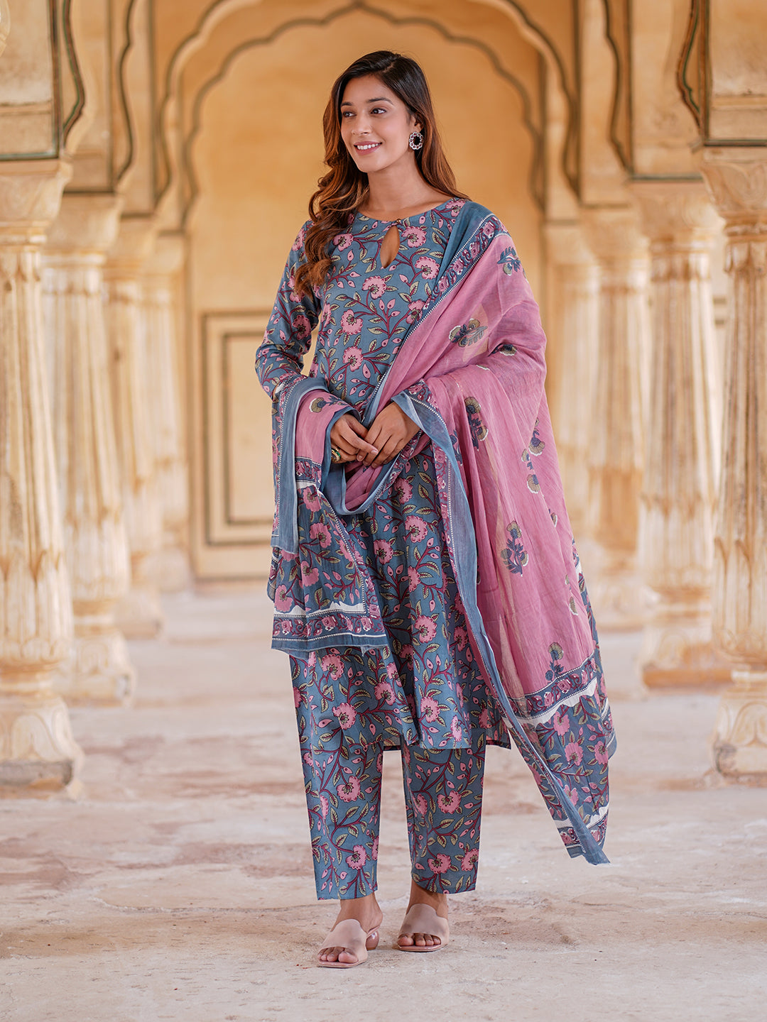 Jaitpuriya Women Blue Floral Straight Kurta Pant and Dupatta Set