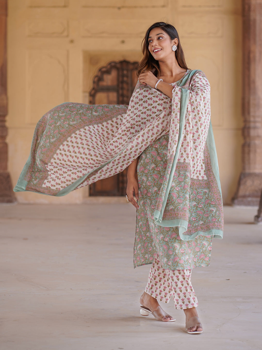 Jaitpuriya Women Green Floral Straight Kurta Pant and Dupatta Set