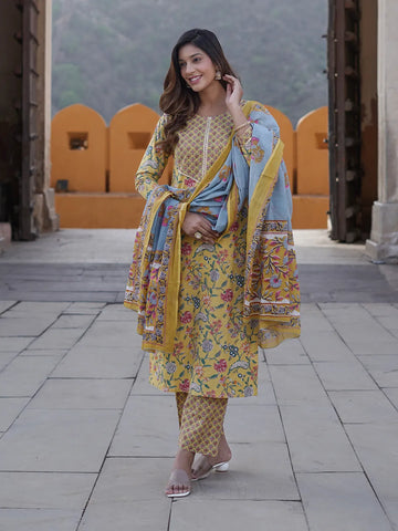 Yellow, blue & pink Ethnic Motifs Gotta Patti Pure Cotton Kurta With Trousers & Dupatta