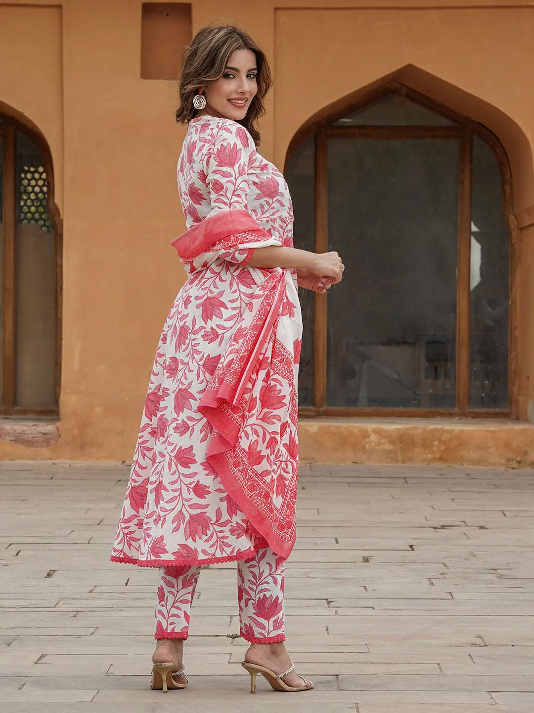 Jaitpuriya Women Red Floral Anarkali Kurta Pant and Dupatta Set