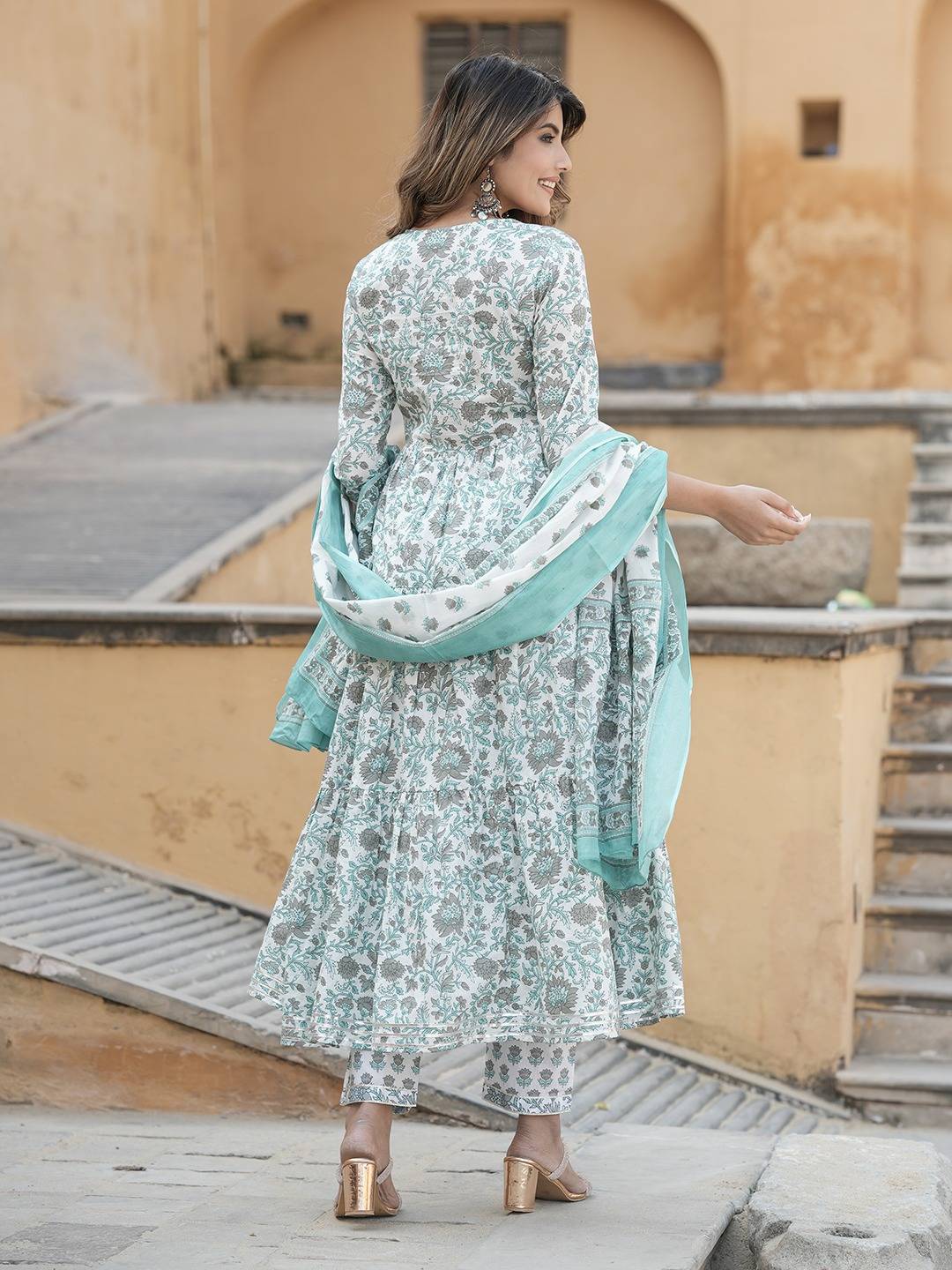 Jaitpuriya Women Grey And Turquoise Tiered Kurta Pant Dupatta Set