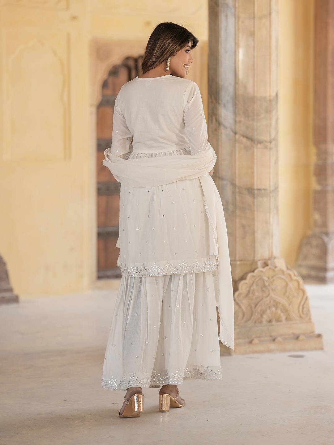 Jaitpuriya Women Off White A-line Tiered Kurta sharara Dupatta Set