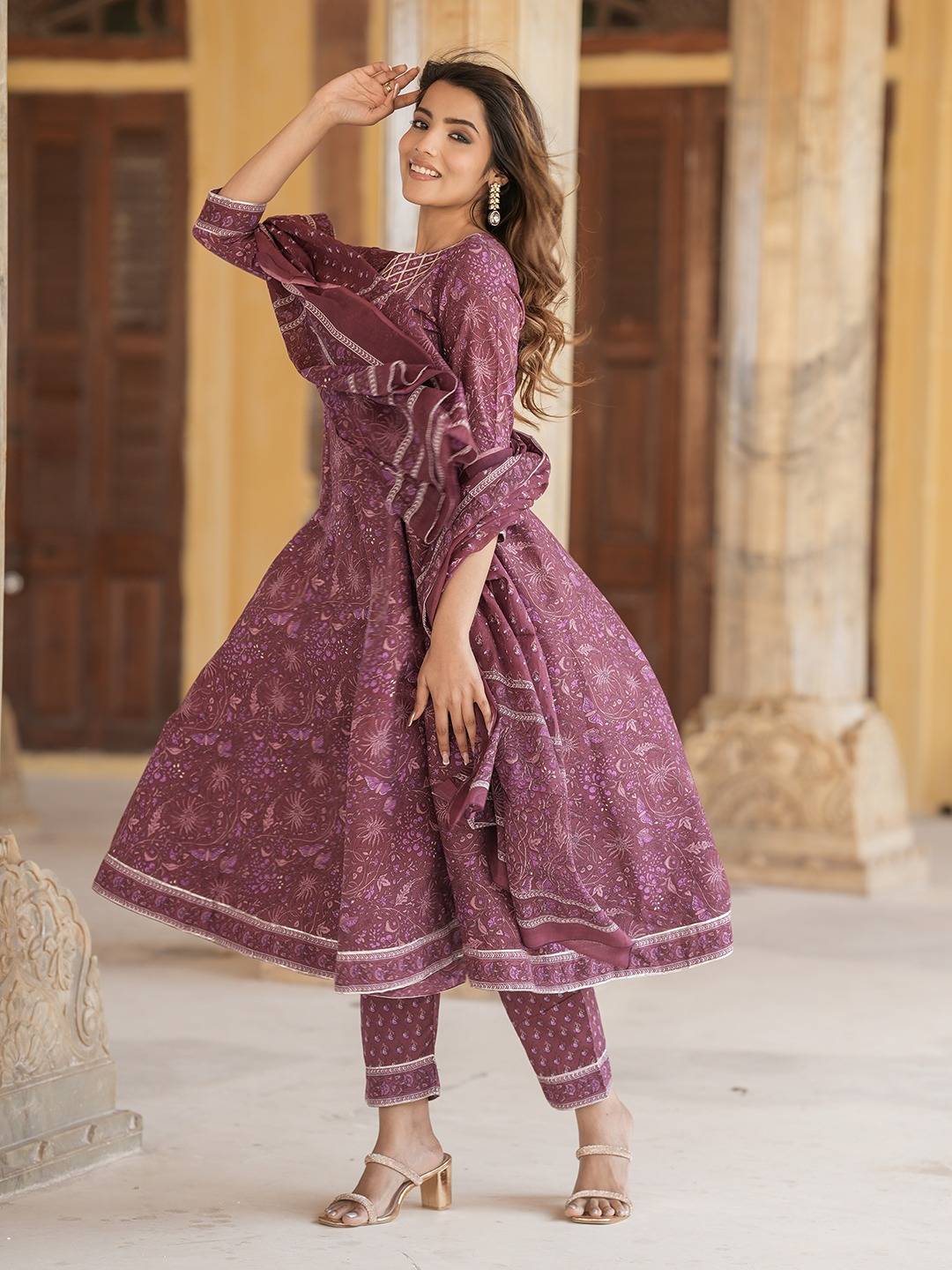 Jaitpuriya Women Mauve Anarkali Kurta Pant Dupatta Set