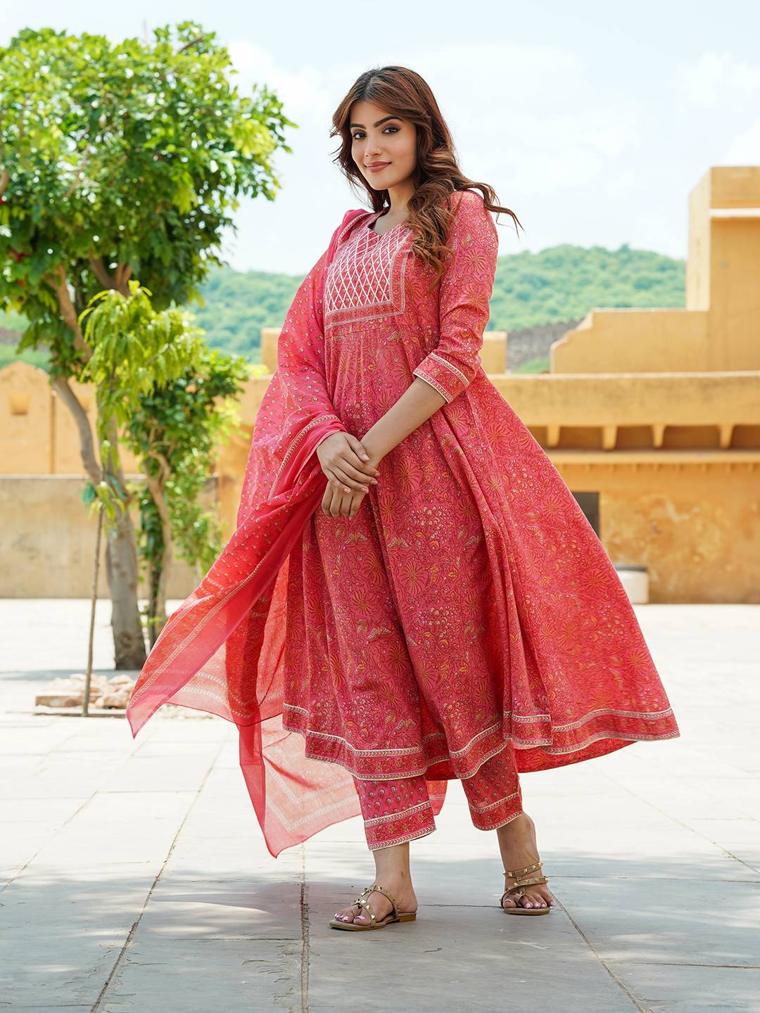 Jaitpuriya Women Pink Ethnic motifs Anarkali Kurta Pant Dupatta Set