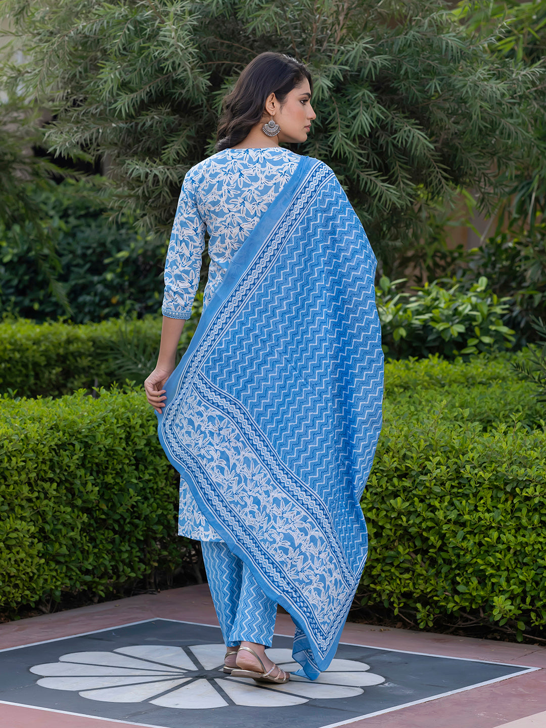 Jaitpuriya Women Blue Embroidered Straight Kurta Bottom And Dupatta