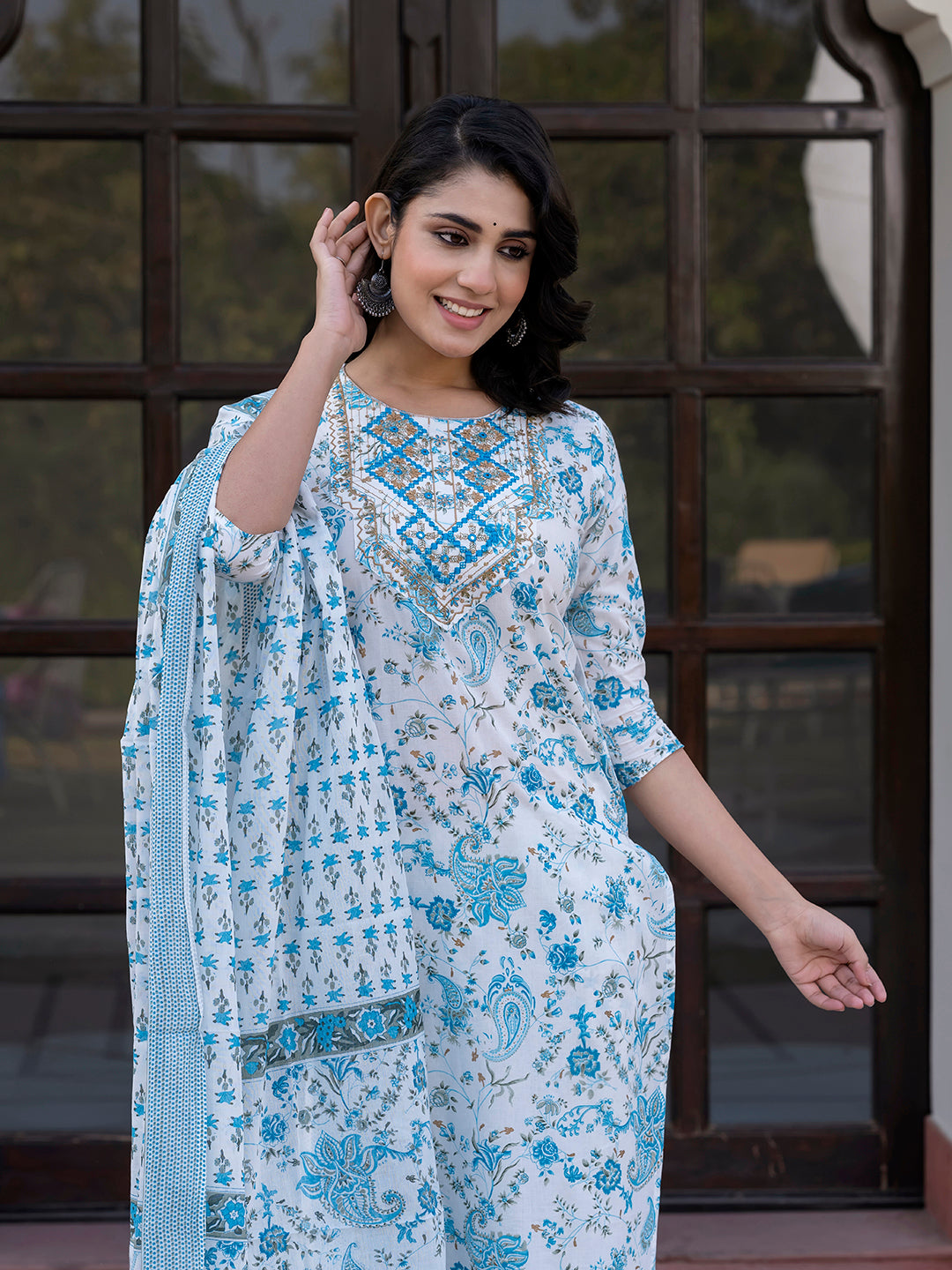 Jaitpuriya Women Sky Blue And White Zari Work Straight Kurta Bottom And Dupatta