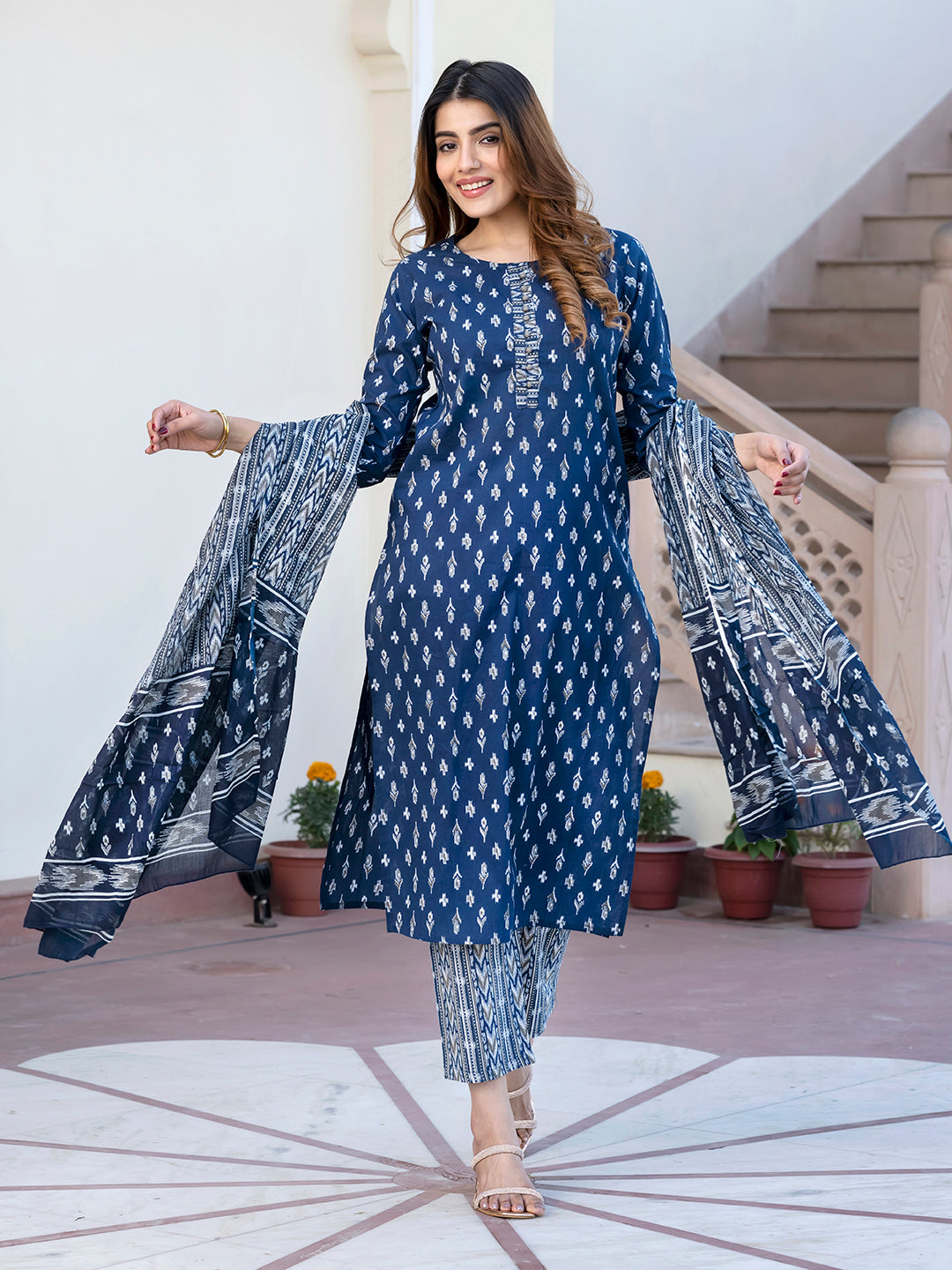 Jaitpuriya Women Navy Blue Floral Print Straight Kurta Set with Dupatta