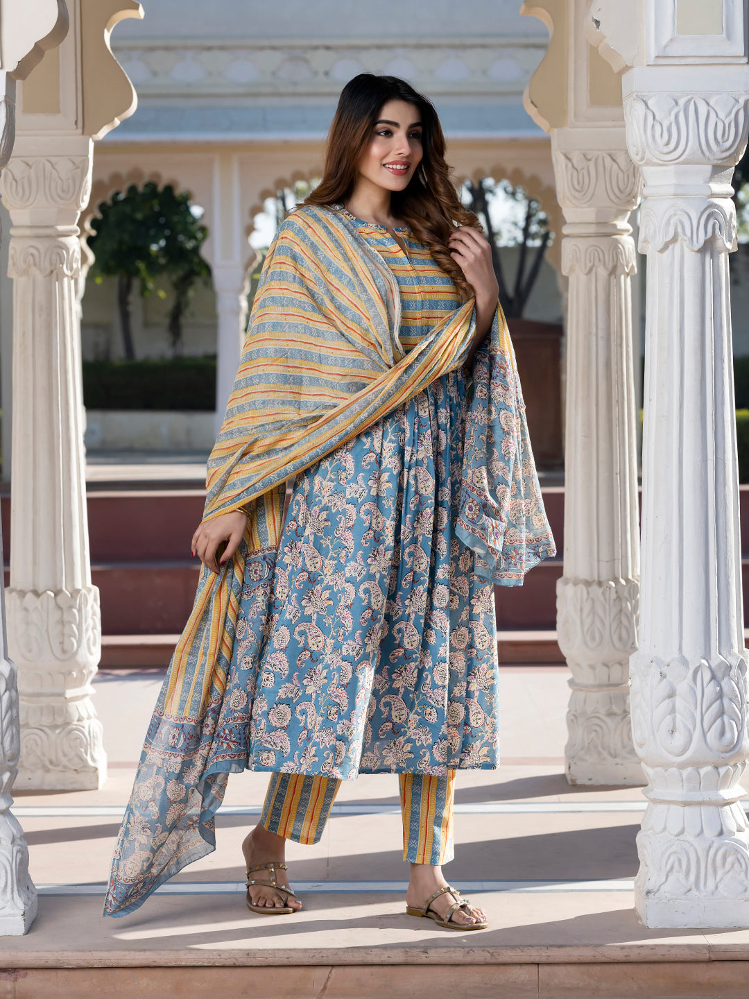 Jaitpuriya Women Blue Ethnic Motifs Anarkali Kurta Set with Dupatta