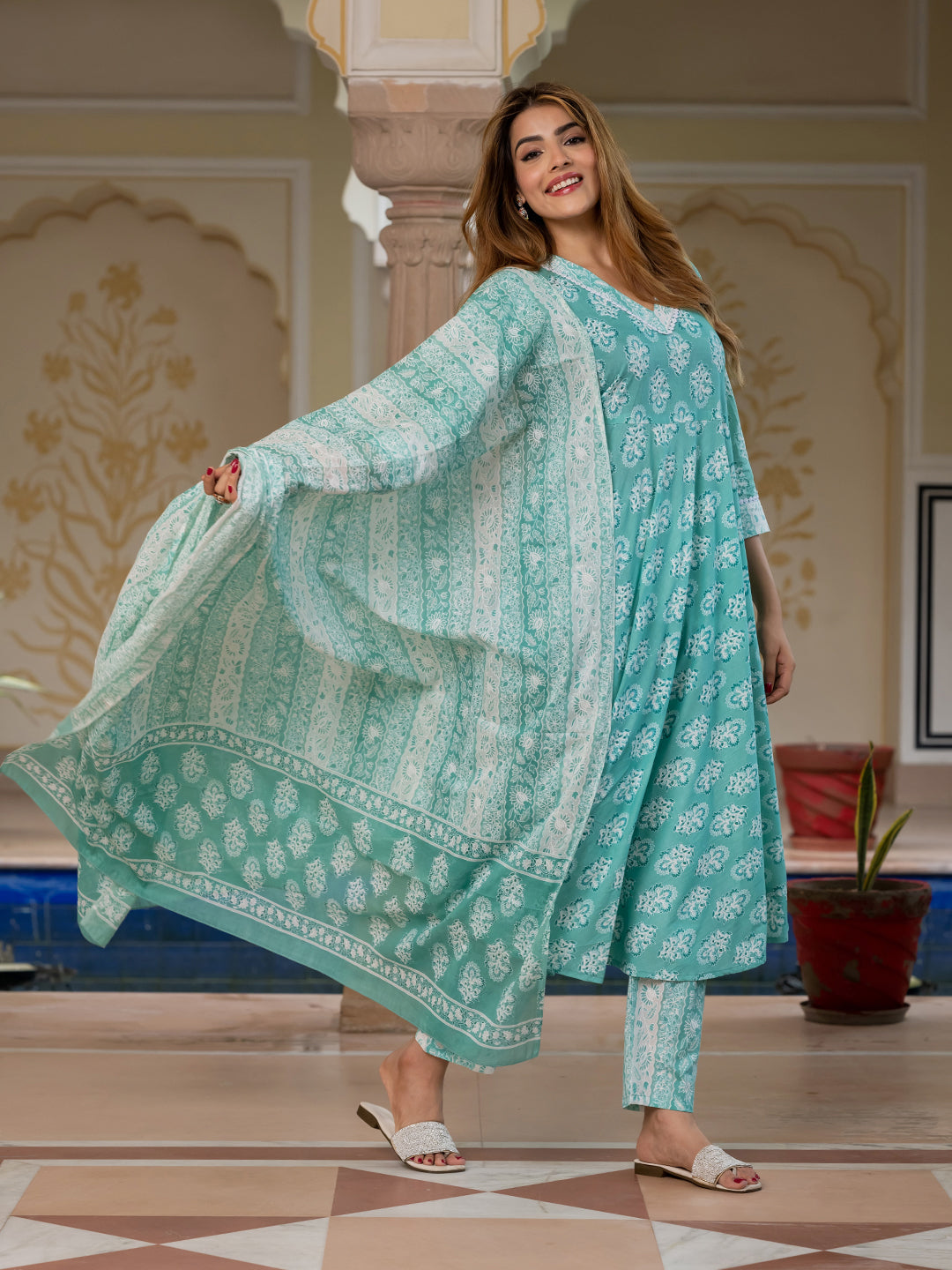 Jaitpuriya Women Turquoise Floral Print Anarkali Kurta Set with Dupatta