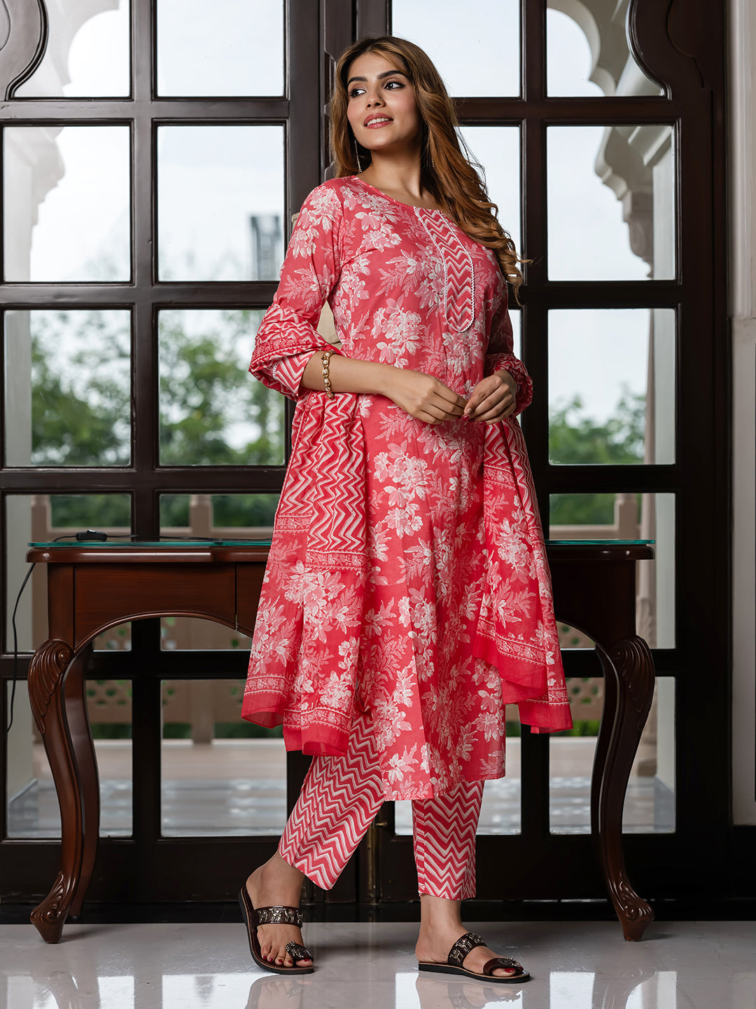 Jaitpuriya Women Pink Pure Cotton Straight Kurta Bottom Dupatta set