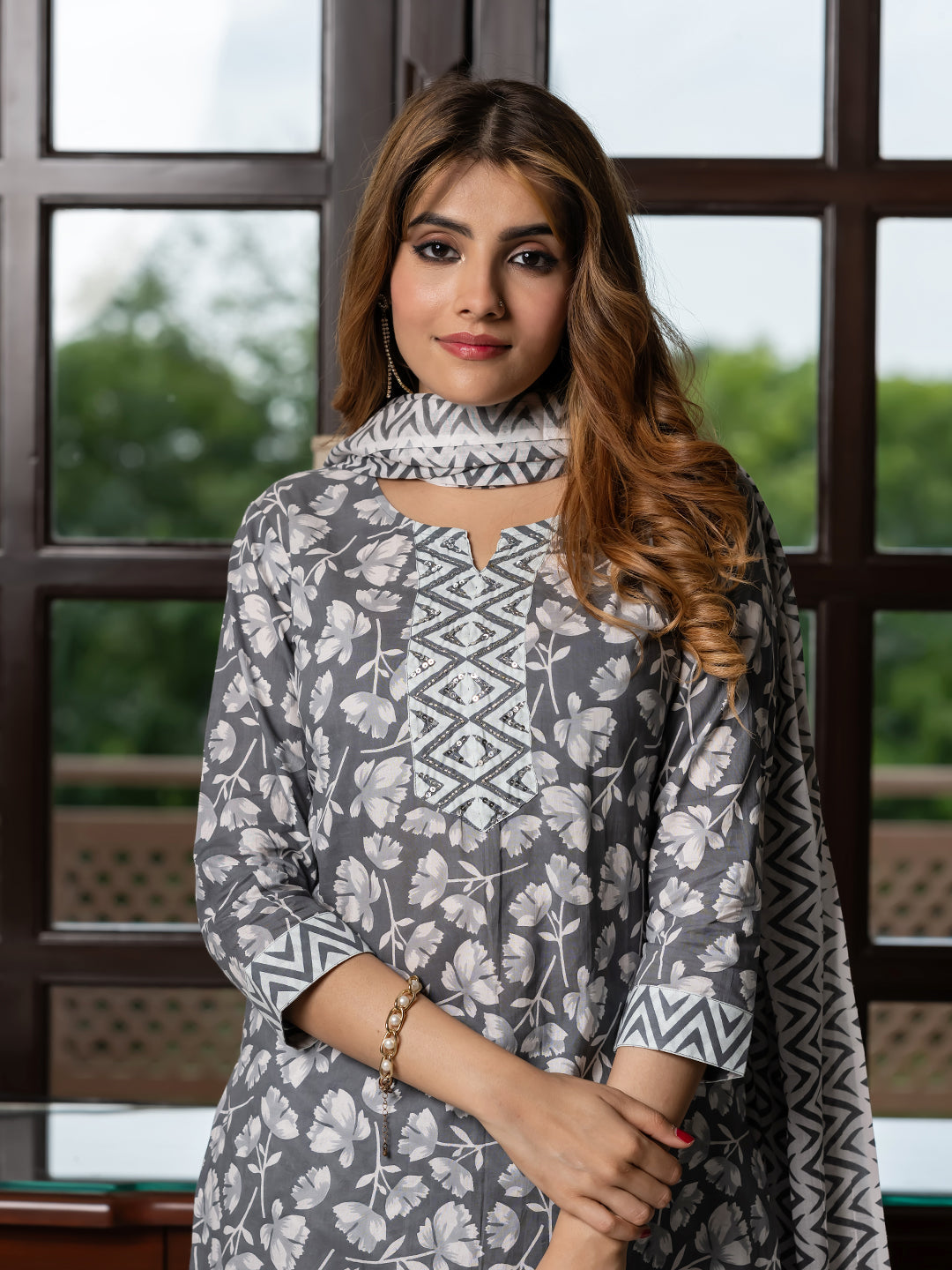 Jaitpuriya Women Grey And White Pure Cotton Straight Kurta Bottom Dupatta set