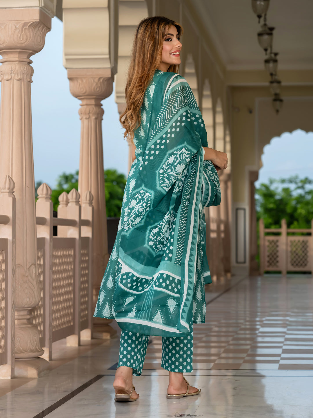 Jaitpuriya Women Teal Green Pure Cotton Straight Kurta Bottom Dupatta set