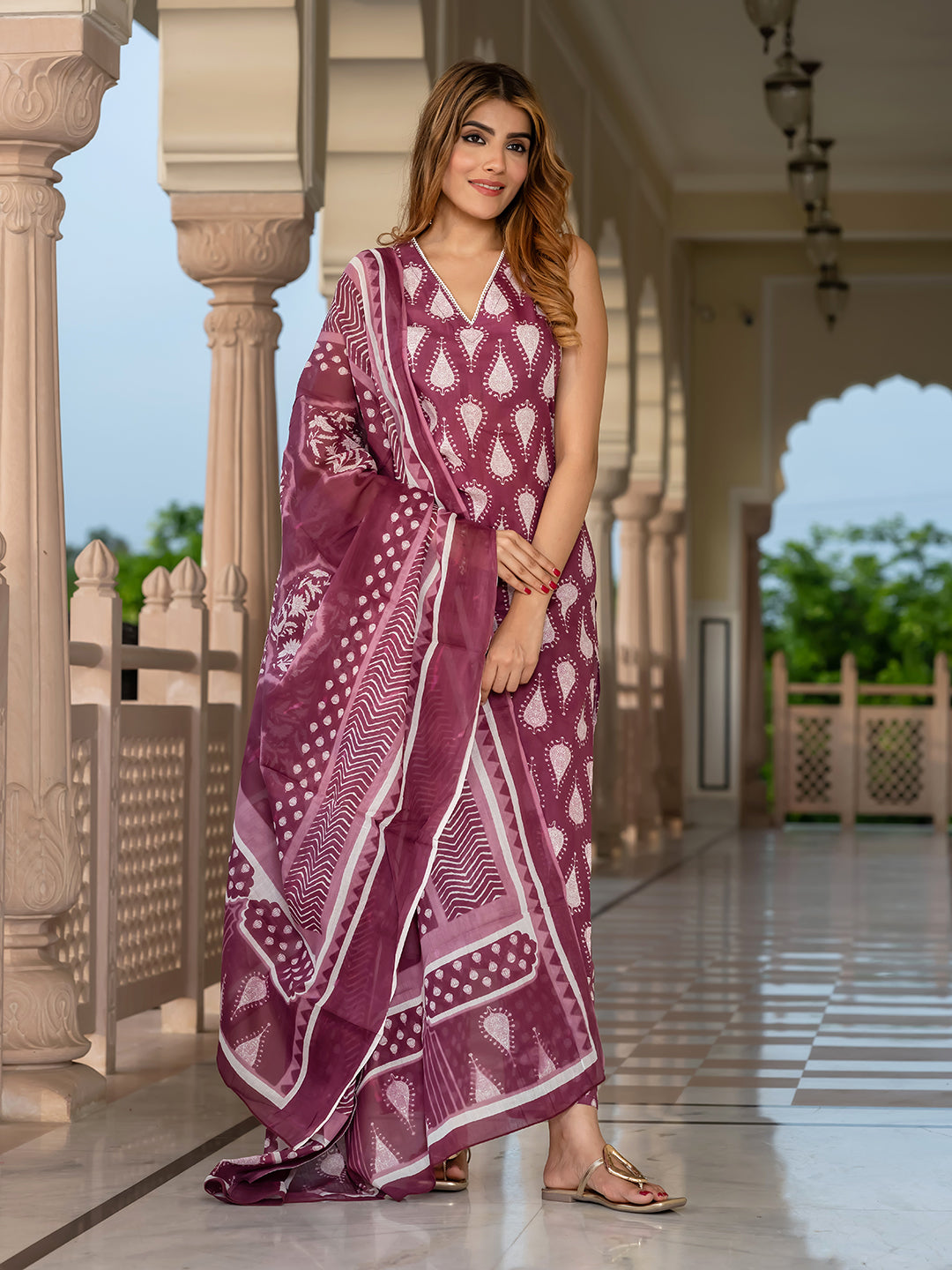 Jaitpuriya Women Burgundy Pure Cotton Straight Kurta Bottom Dupatta set