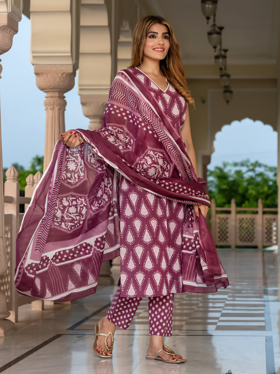 Jaitpuriya Women Burgundy Pure Cotton Straight Kurta Bottom Dupatta set