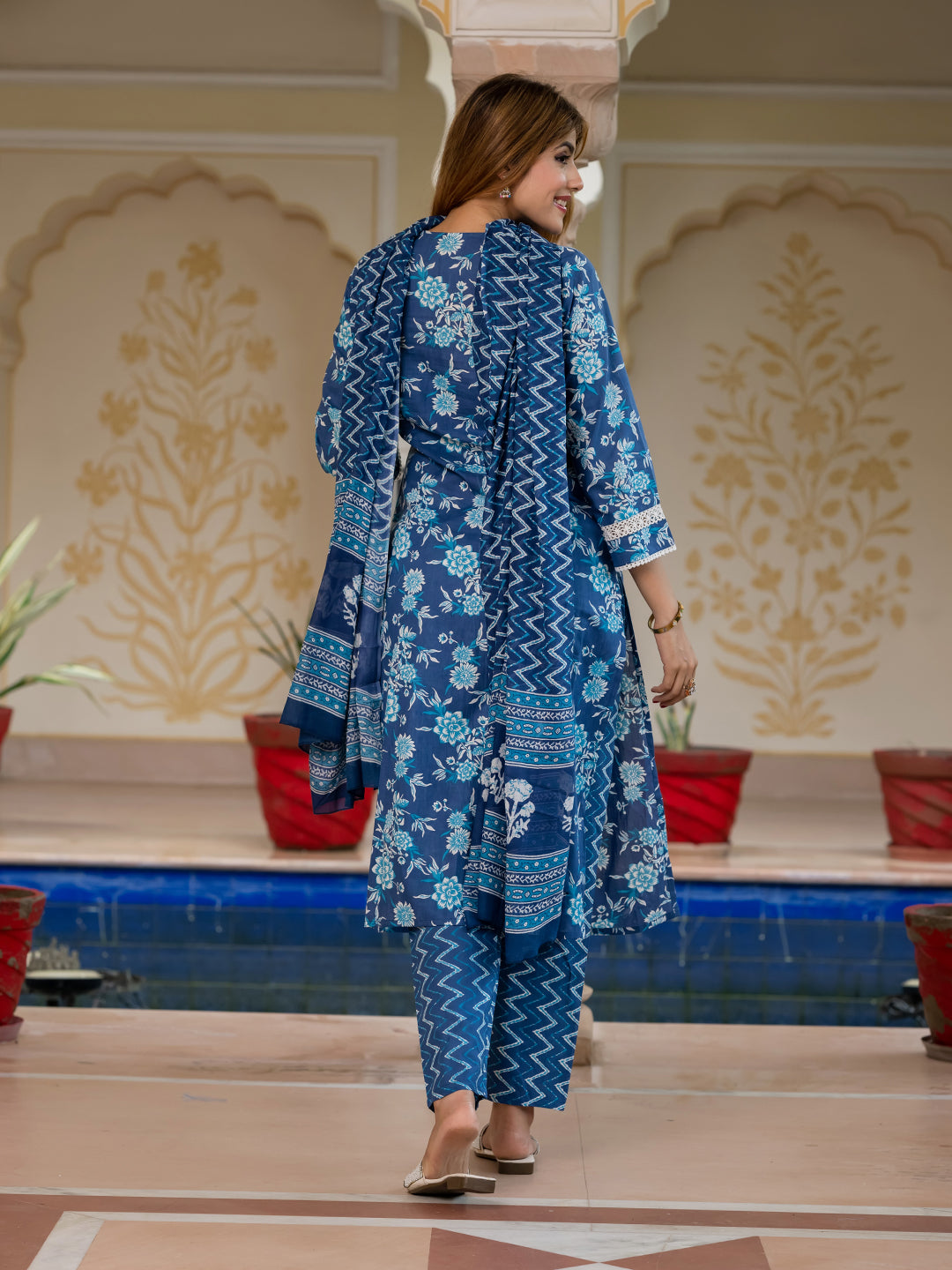 Jaitpuriya Women Blue Pure Cotton Straight Kurta bottom Dupatta set