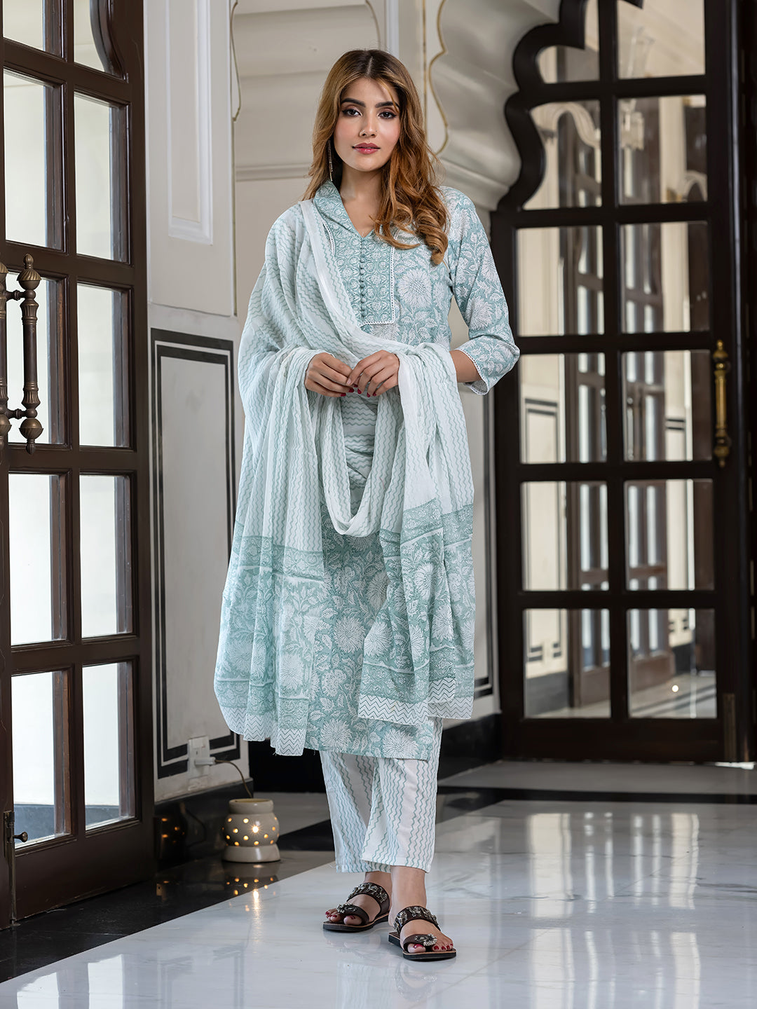 Jaitpuriya Women Green Pure Cotton Straight Kurta Bottom Dupatta set