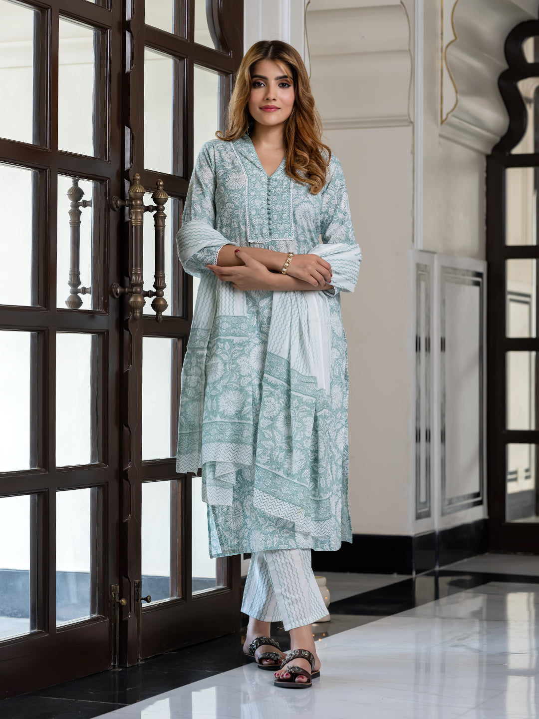Jaitpuriya Women Green Pure Cotton Straight Kurta Bottom Dupatta set