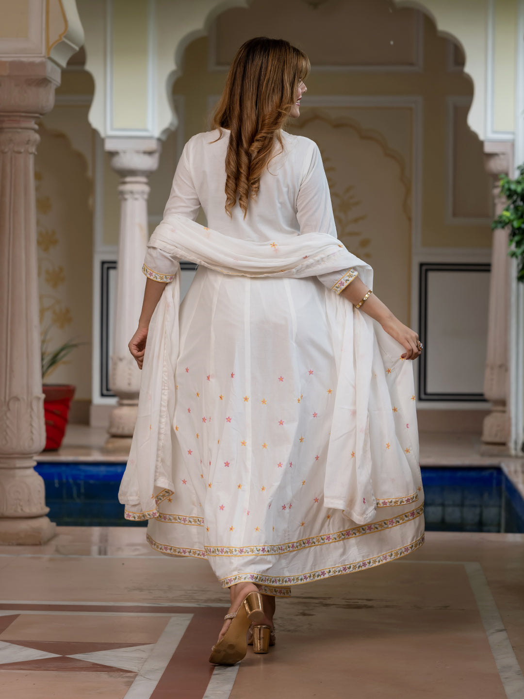 Jaitpuriya Women White Pure Cotton Anarkali Kurta Bottom Dupatta set