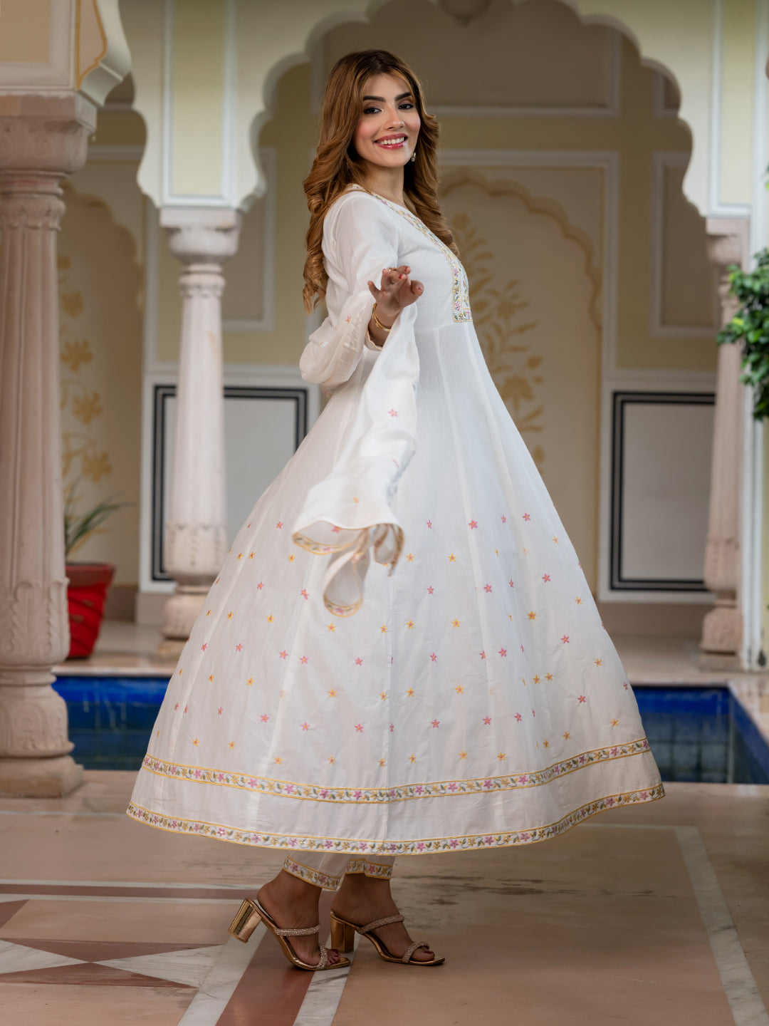 Jaitpuriya Women White Pure Cotton Anarkali Kurta Bottom Dupatta set