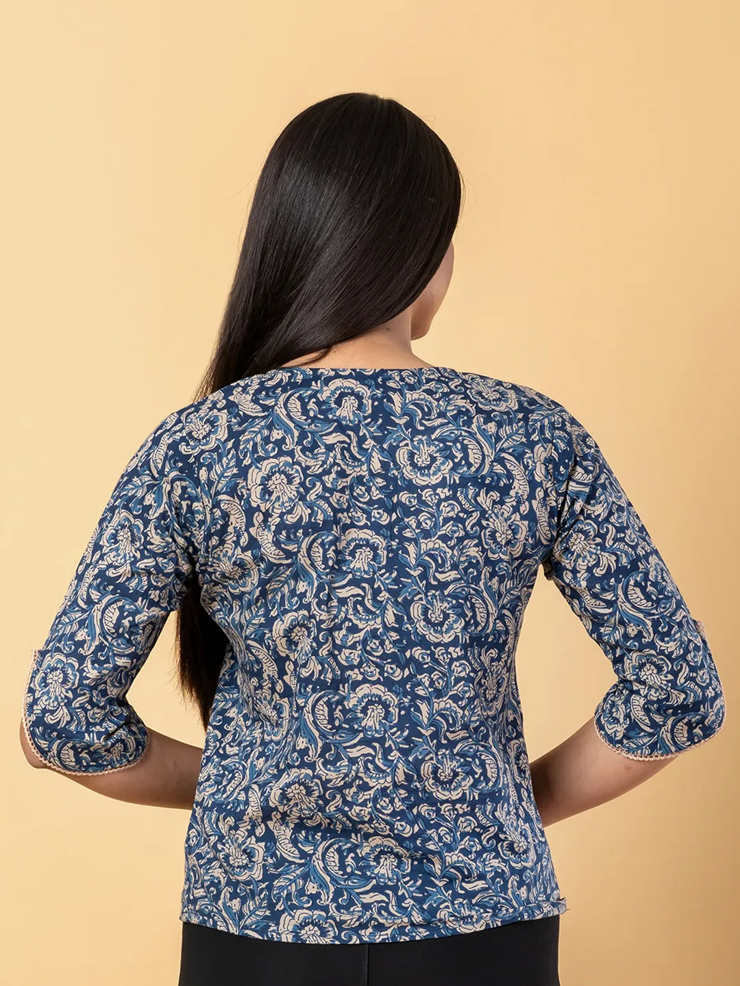 Jaitpuriya Women Blue And Beage Cotton Ragular Top