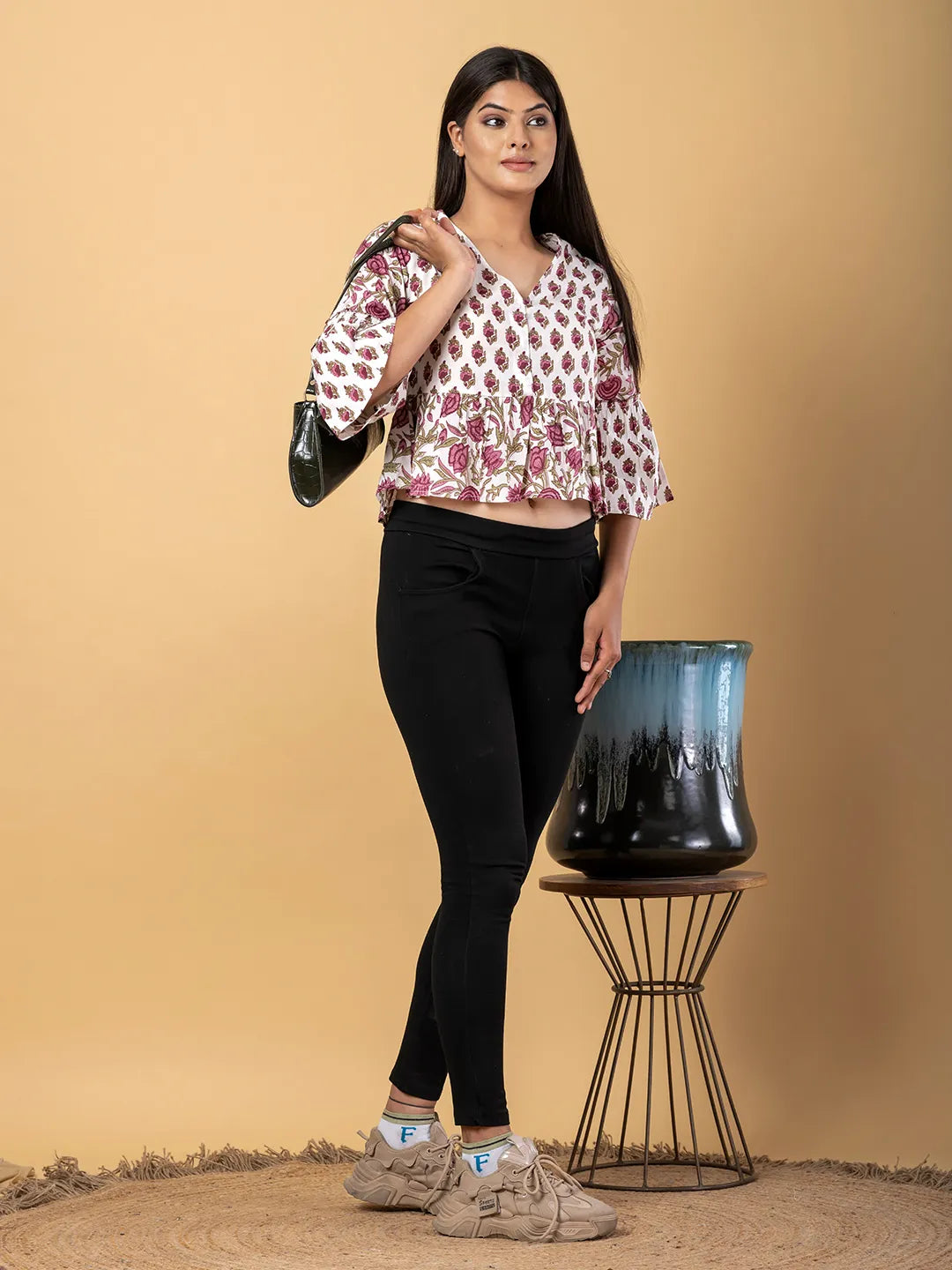 Jaitpuriya Women White Cotton Crop Top