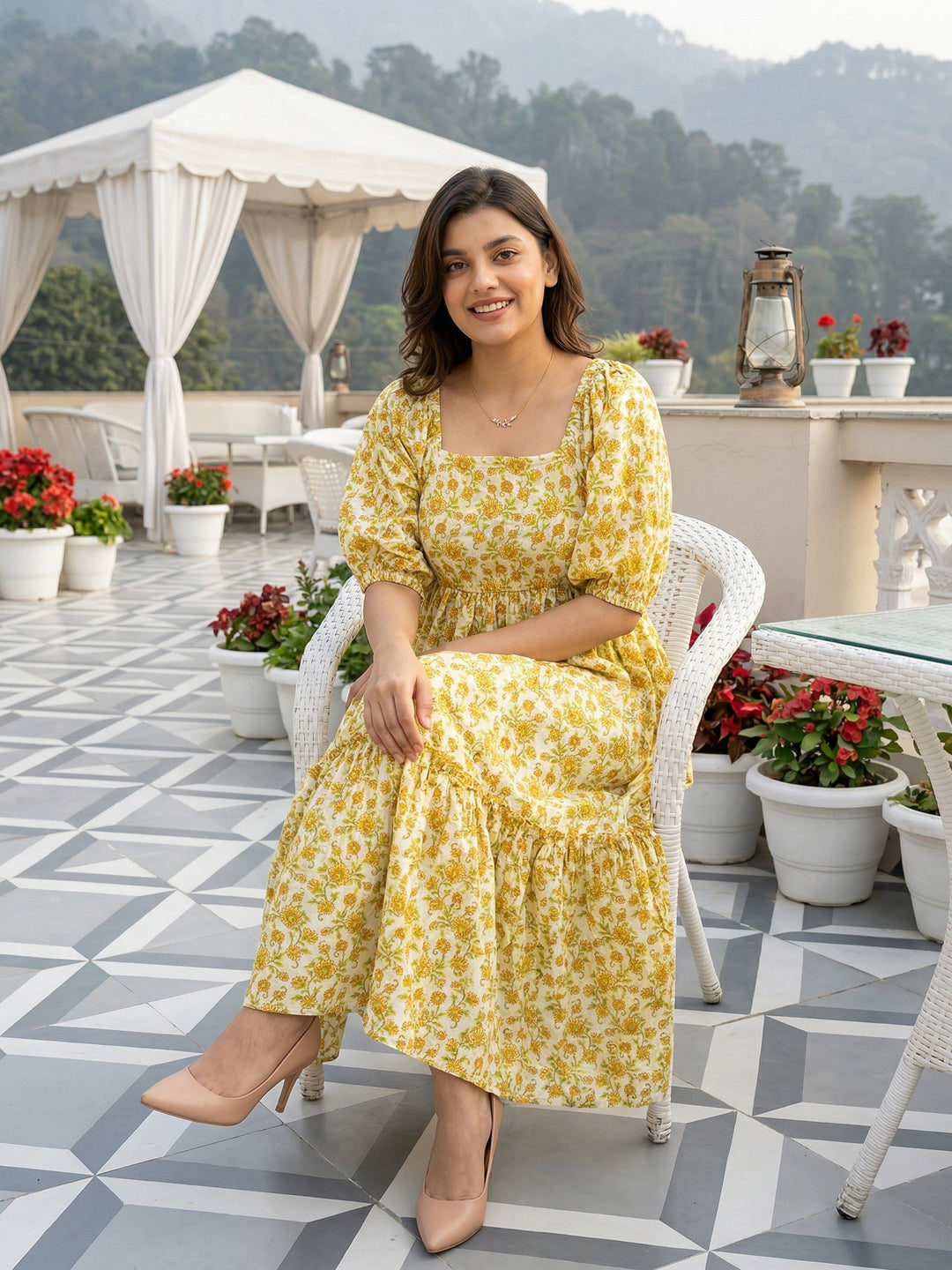 Jaitpuriya Yellow And White Pure Cotton Fit & flare Gathered or Pleated Tierd Dresses