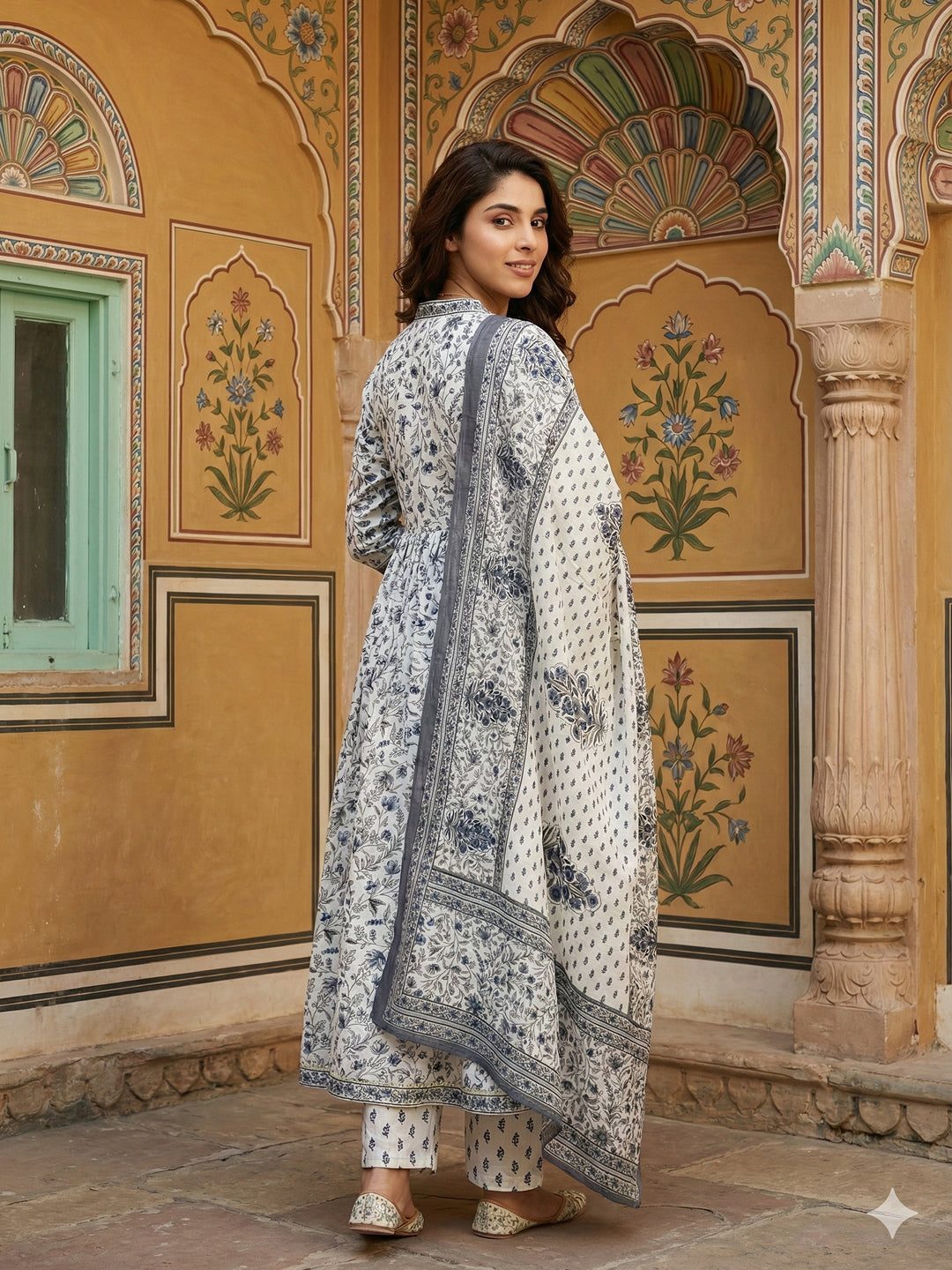 Jaitpuriya Grey And White Pure Cotton Anarkali Gathered or Pleated Kurta Set