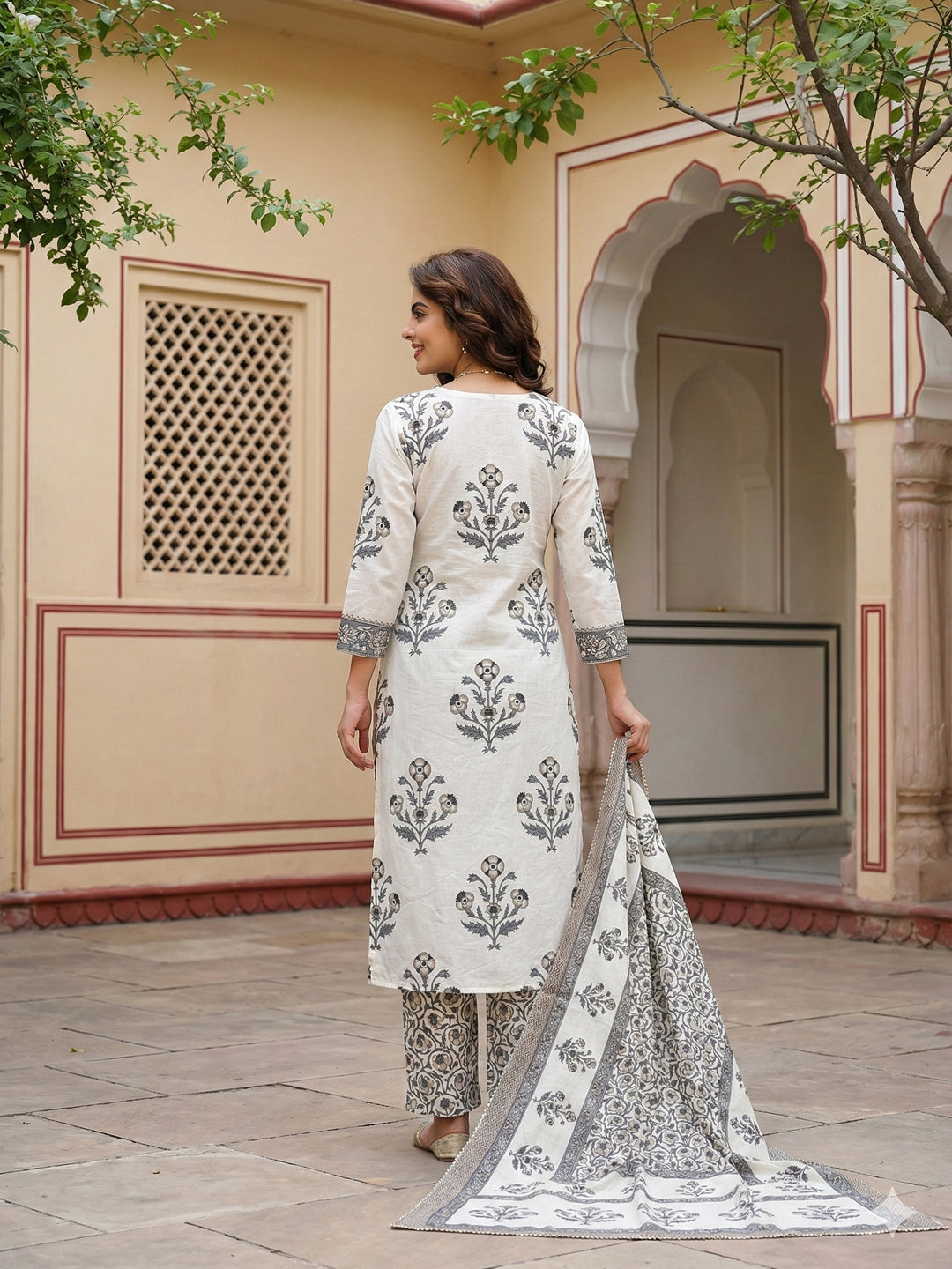 Jaitpuriya Grey And Off White Pure Cotton Straight Regular Kurta Set