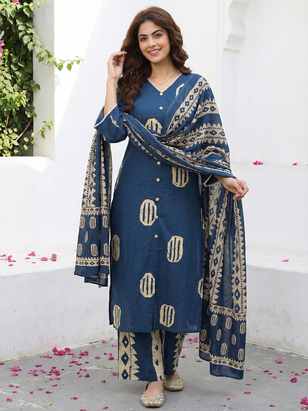 Jaitpuriya Blue And Cream Pure Cotton Straight Regular Kurta Set