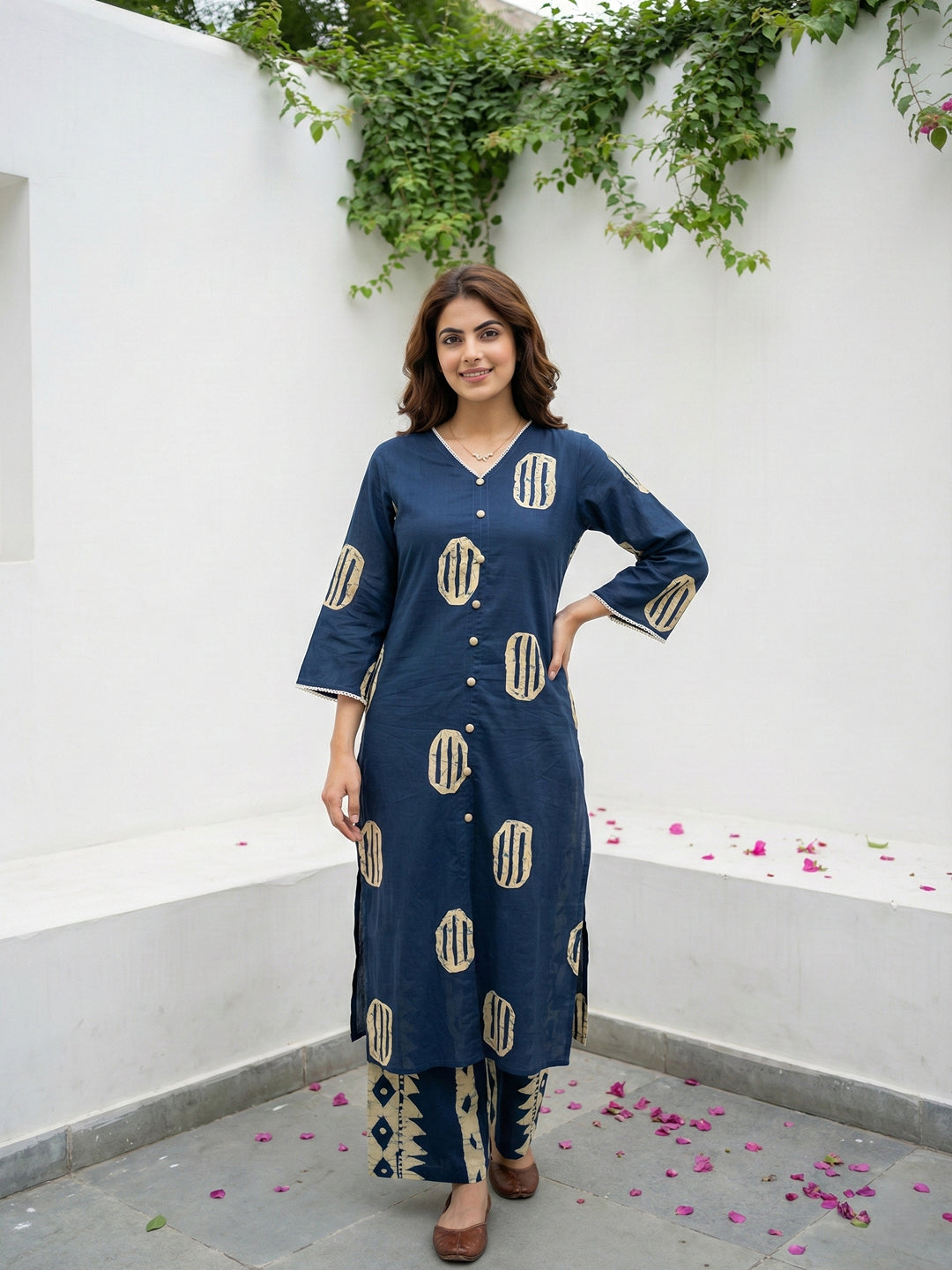 Jaitpuriya Blue And Cream Pure Cotton Straight Regular Kurta Set